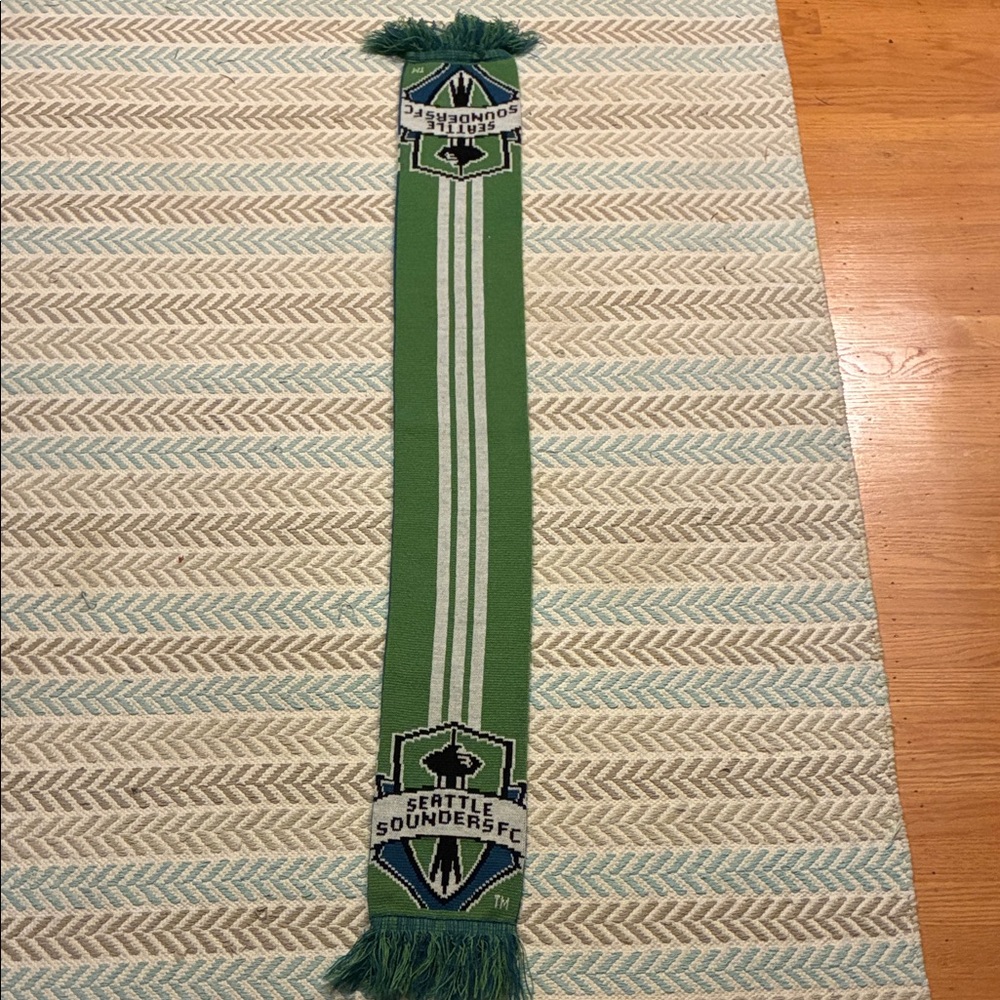 Seattle sounders scarf